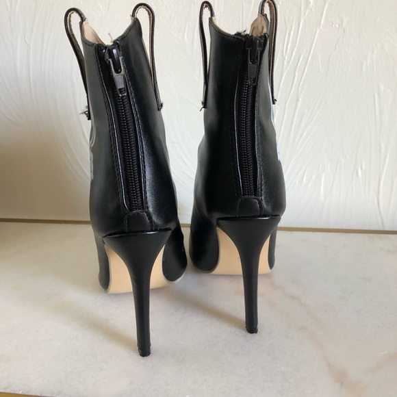 Western Style Black Boots - Picture 6 of 8